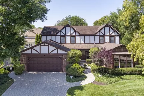 2444 Hampton Ln, Northbrook, IL 60062