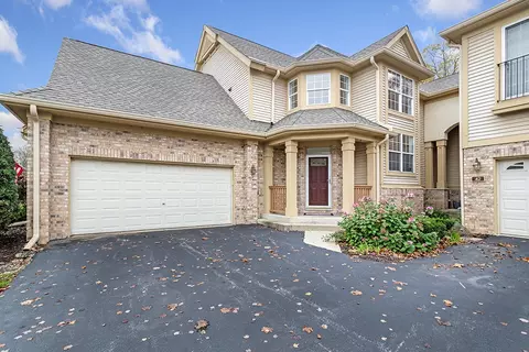 41 Spyglass Cir, Palos Heights, IL 60463