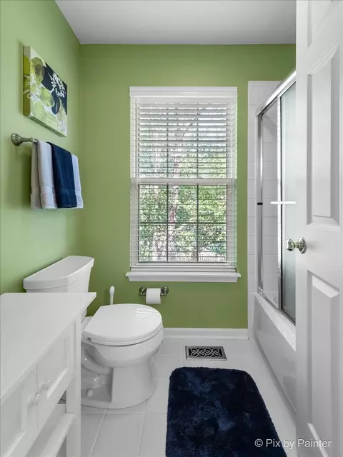 Bath - 1421 Whitefence Rd, Bartlett, IL 60103 photo 5 of 6