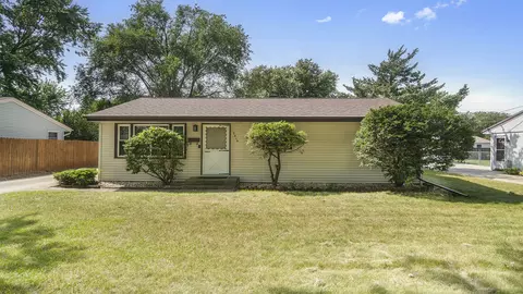 7414 Orion St, Loves Park, IL 61111