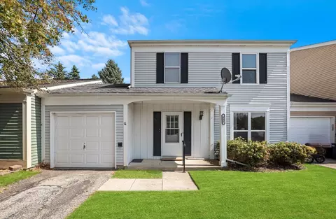 431 Golf Ln, Algonquin, IL 60102