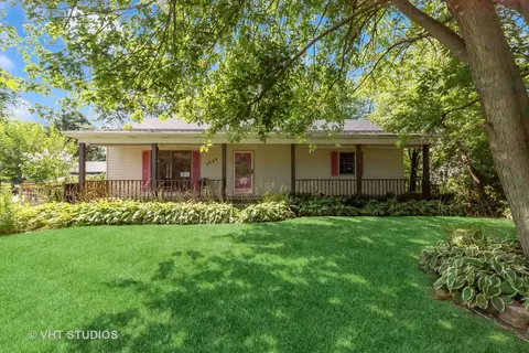 3659 Florida Ave, Gurnee, IL 60031