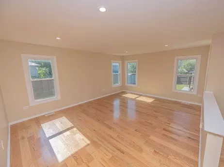 Living - 7 Boulder Ridge Ct, Bolingbrook, IL 60490 photo 5 of 5
