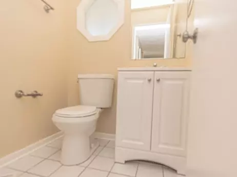 Bath - 7 Boulder Ridge Ct, Bolingbrook, IL 60490 photo 1 of 5