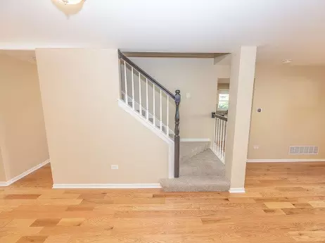 Entry Way - 7 Boulder Ridge Ct, Bolingbrook, IL 60490 photo 1 of 4