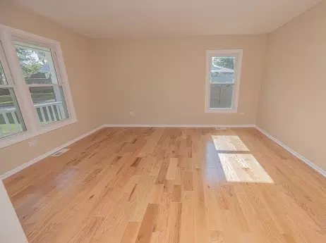 Living - 7 Boulder Ridge Ct, Bolingbrook, IL 60490 photo 4 of 5