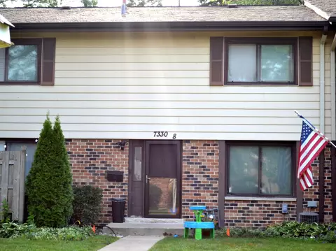 7330 Winthrop Way #8, Downers Grove, IL 60516