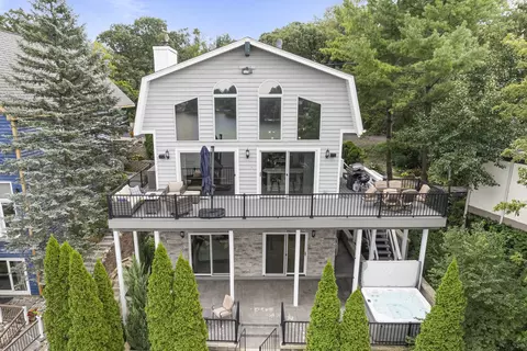 5401 E Lake Shore Dr, Wonder Lake, IL 60097