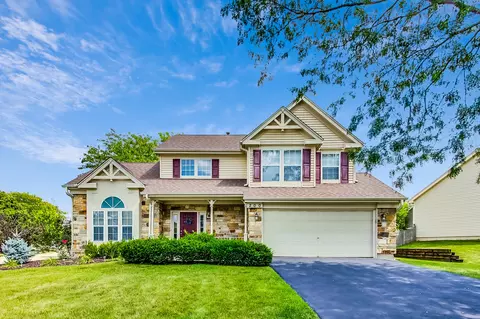 200 Churchill Ln, Aurora, IL 60504