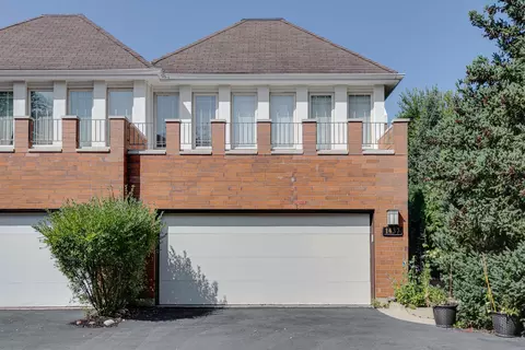 1437 N Milwaukee Ave, Libertyville, IL 60048