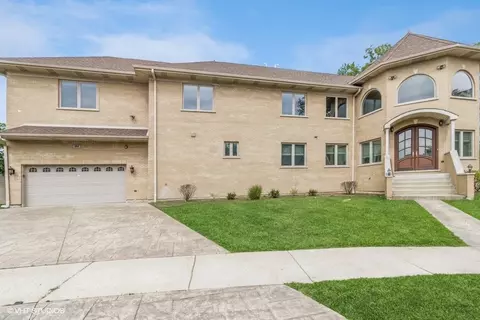 364 Geri Ln, Des Plaines, IL 60016