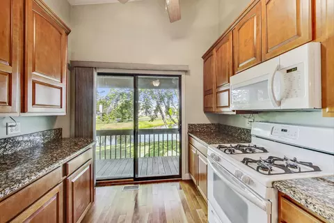 2319 Olde Mill Rd, Plainfield, IL 60586 photo 12