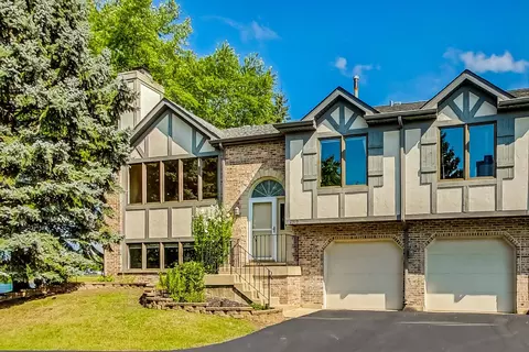 2319 Olde Mill Rd, Plainfield, IL 60586 photo 2