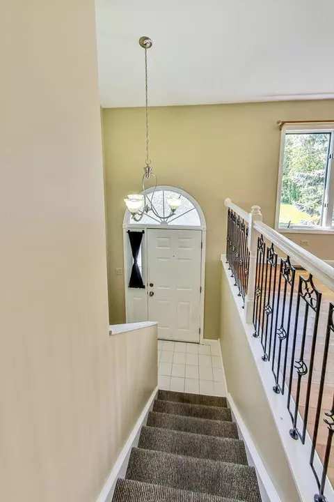 2319 Olde Mill Rd, Plainfield, IL 60586 photo 4