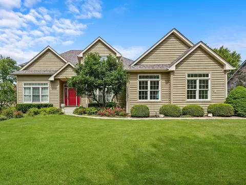 1226 Whitney Ln, Lemont, IL 60439