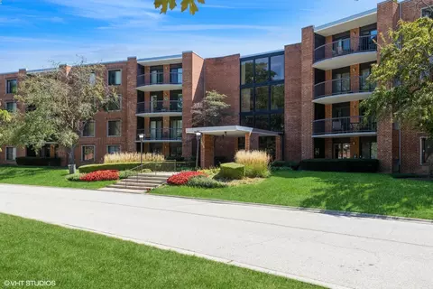 1605 E Central Rd #114B, Arlington Heights, IL 60005