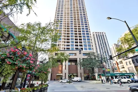 1030 N State St #8G, Chicago, IL 60610