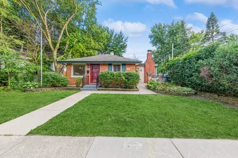 2021 Catalpa Ave, Waukegan, IL 60085