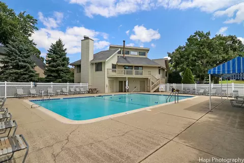 Exterior - 643 Beth Ct, Gurnee, IL 60031 photo 3 of 3