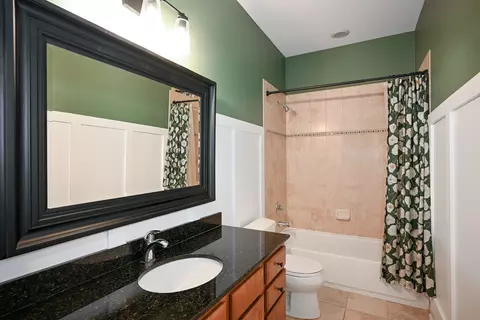 527 E Indiana St, Wheaton, IL 60187 photo 15