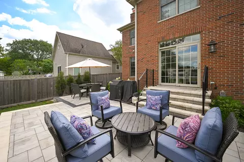527 E Indiana St, Wheaton, IL 60187 photo 32