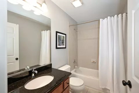 527 E Indiana St, Wheaton, IL 60187 photo 22
