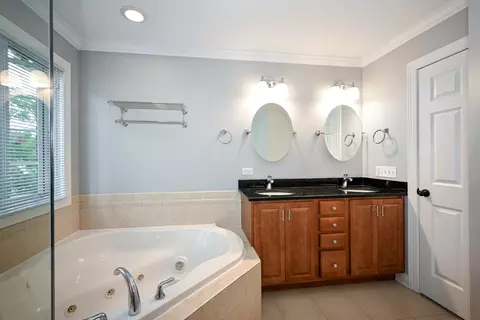 527 E Indiana St, Wheaton, IL 60187 photo 19