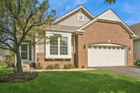 1843 Hampshire Dr, Hoffman Estates, IL 60192