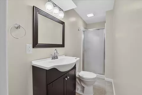 Bath - 610 Wildberry Dr, Normal, IL 61761 photo 4 of 4