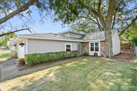 280 Waverly Dr, Elgin, IL 60120