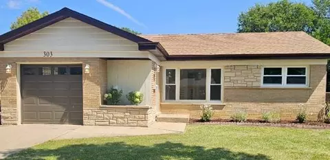 303 S Princeton Ave, Arlington Heights, IL 60005