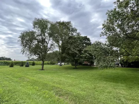 Exterior - 2635 Bell Rd, Minooka, IL 60447 photo 3 of 14