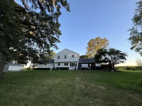 Exterior - 2635 Bell Rd, Minooka, IL 60447 photo 10 of 14