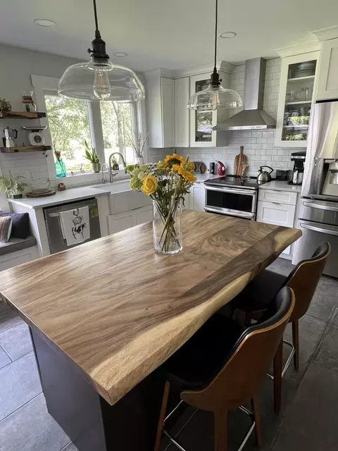 Kitchen - 2635 Bell Rd, Minooka, IL 60447 photo 6 of 8