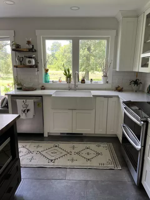 Kitchen - 2635 Bell Rd, Minooka, IL 60447 photo 2 of 8