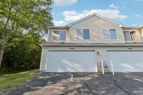 Exterior - 39166 Welsh Ln, Beach Park, IL 60083 photo 4 of 7