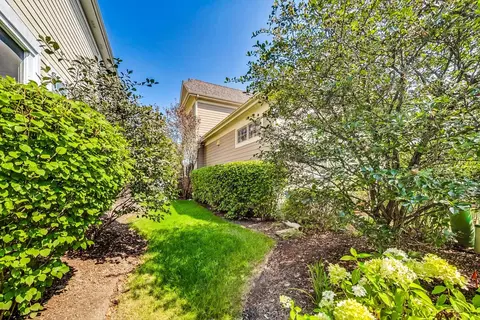 Exterior - 1901 Dauntless Dr, Glenview, IL 60026 photo 5 of 5