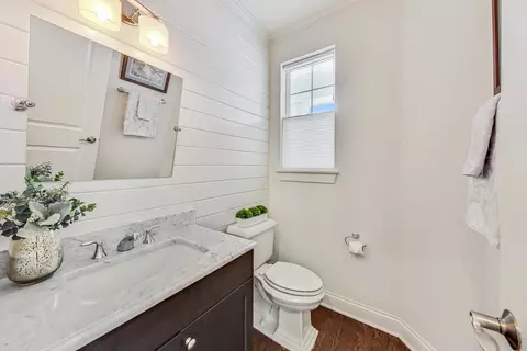 Bath - 1901 Dauntless Dr, Glenview, IL 60026 photo 1 of 2