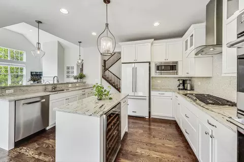 Kitchen - 1901 Dauntless Dr, Glenview, IL 60026 photo 2 of 3