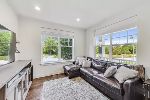 Living - 1901 Dauntless Dr, Glenview, IL 60026 photo 4 of 4