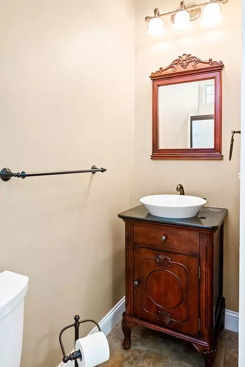 Bath - 508 S State St, Bloomington, IL 61701 photo 2 of 3
