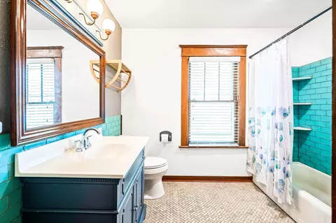 Bath - 508 S State St, Bloomington, IL 61701 photo 3 of 3