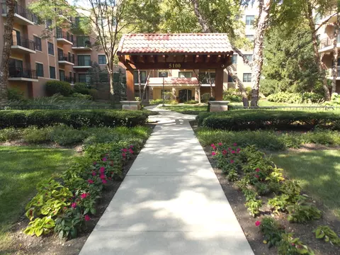 5100 W 96th St #502, Oak Lawn, IL 60453