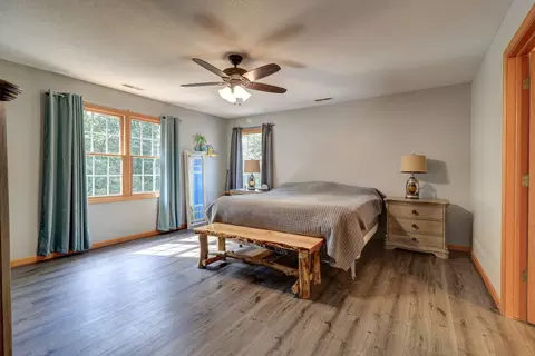 Bedroom - 15160 Schipper Ln, Morrison, IL 61270 photo 3 of 6