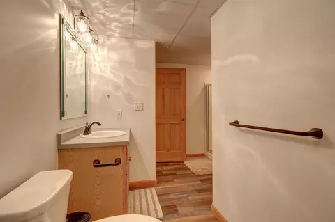 Bath - 15160 Schipper Ln, Morrison, IL 61270 photo 6 of 6