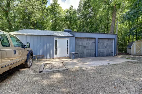 Exterior - 15160 Schipper Ln, Morrison, IL 61270 photo 18 of 19
