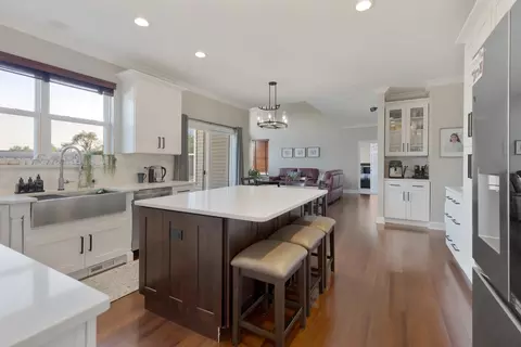 Kitchen - 1025 Biltmore Dr, Elgin, IL 60120 photo 4 of 4