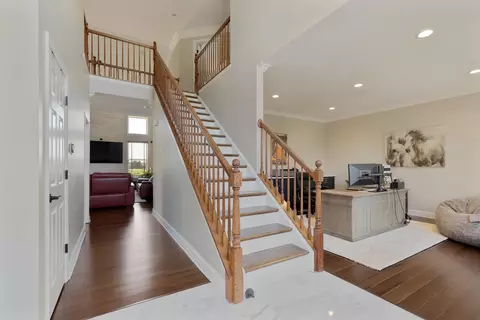 Entry Way - 1025 Biltmore Dr, Elgin, IL 60120 photo 1 of 2