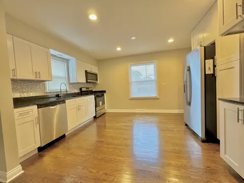 Kitchen - Undisclosed, Burbank, IL 60459 photo 4 of 4