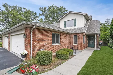 11010 Eagle Dr #B, Palos Hills, IL 60465